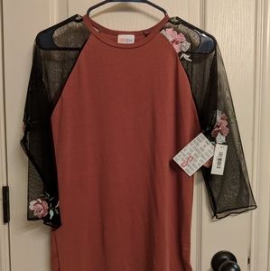 NWT LulaRoe Small Lace sleeve Randy's